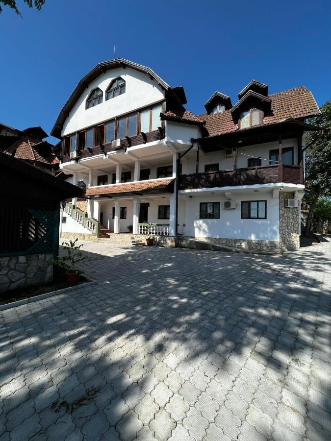 La Conac Hotel Nufaru Luaran gambar