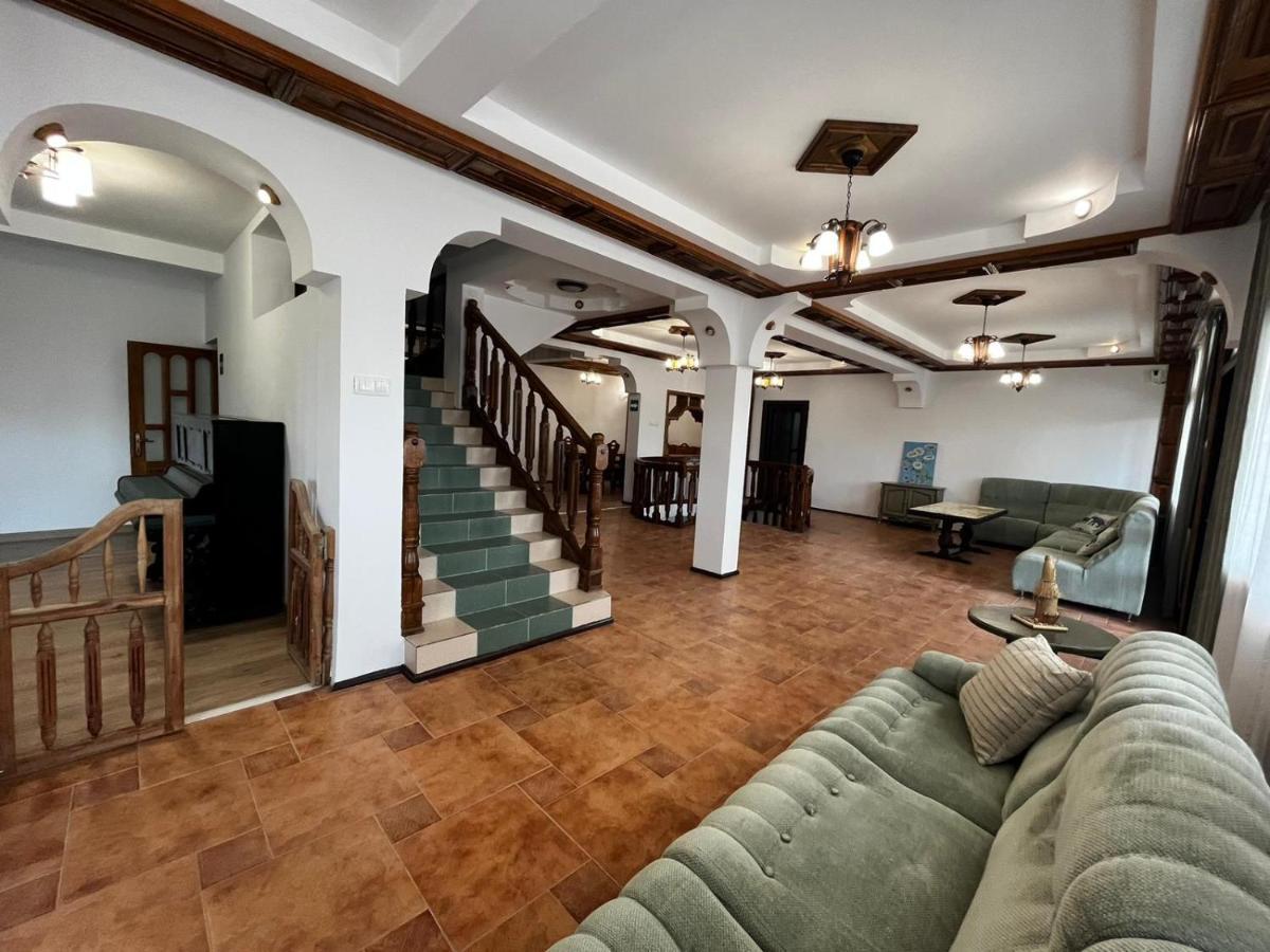 La Conac Hotel Nufaru Luaran gambar